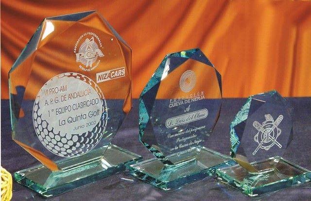 Trofeo Bauchi Octogonal Cristal 